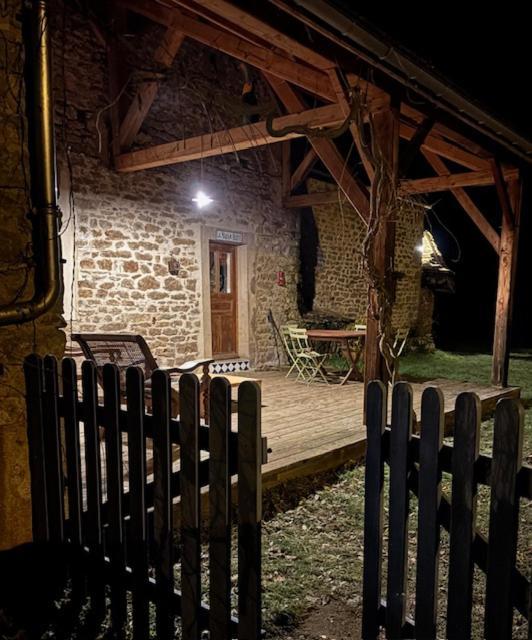 Flee  Belle Maison En Bourgogne - Auxois - Morvan מראה חיצוני תמונה